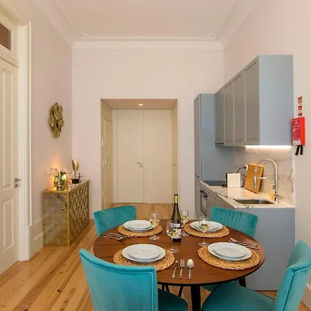 Lovelystay - 2br Flat With Ac In Duque De Loulé Appartement Oporto