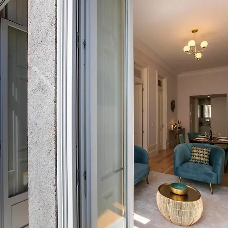 Lovelystay - 2br Flat With Ac In Duque De Loulé