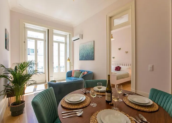 Lovelystay - 2br Flat With Ac In Duque De Loule