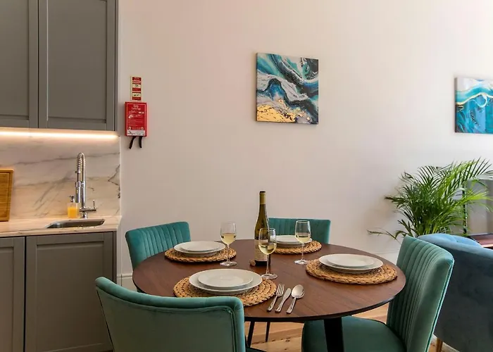 Lovelystay - 2br Flat With Ac In Duque De Loule *